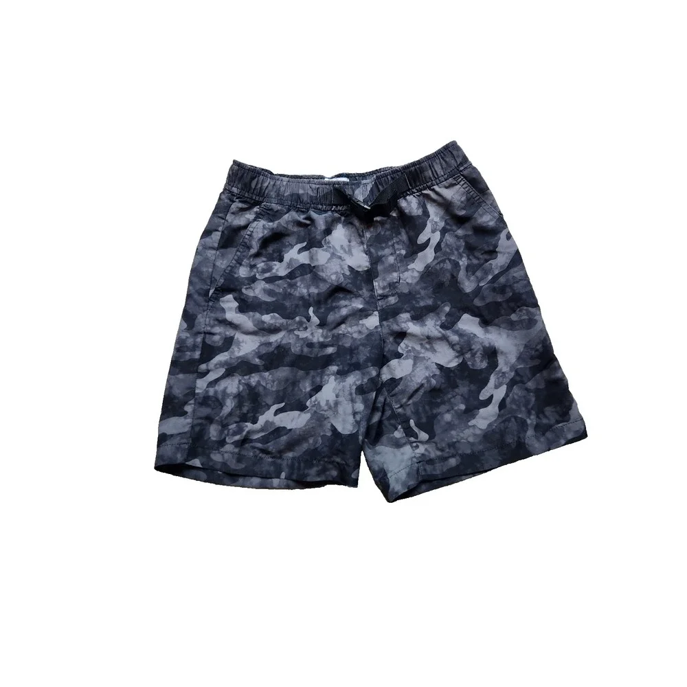 Old Navy gray/black camouflage shorts #camo #oldnavy